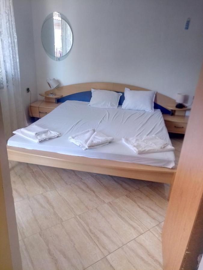 Farlalievi Guest House Sozopol Buitenkant foto