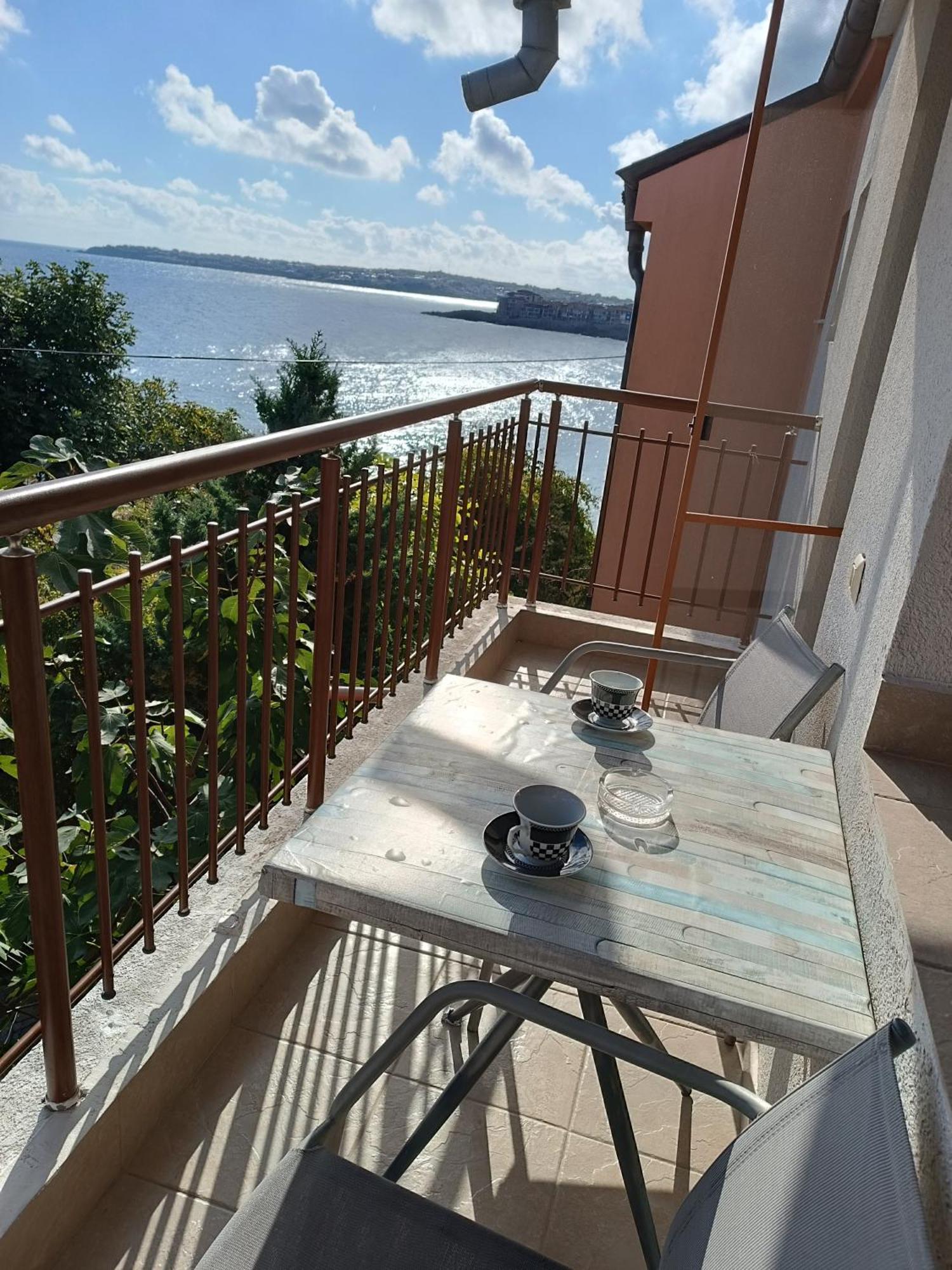 Farlalievi Guest House Sozopol Buitenkant foto