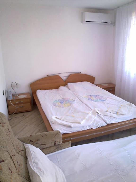 Farlalievi Guest House Sozopol Buitenkant foto